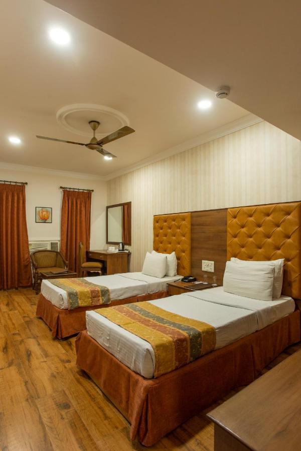 Hotel The Grand Regency Rajkot Exterior foto