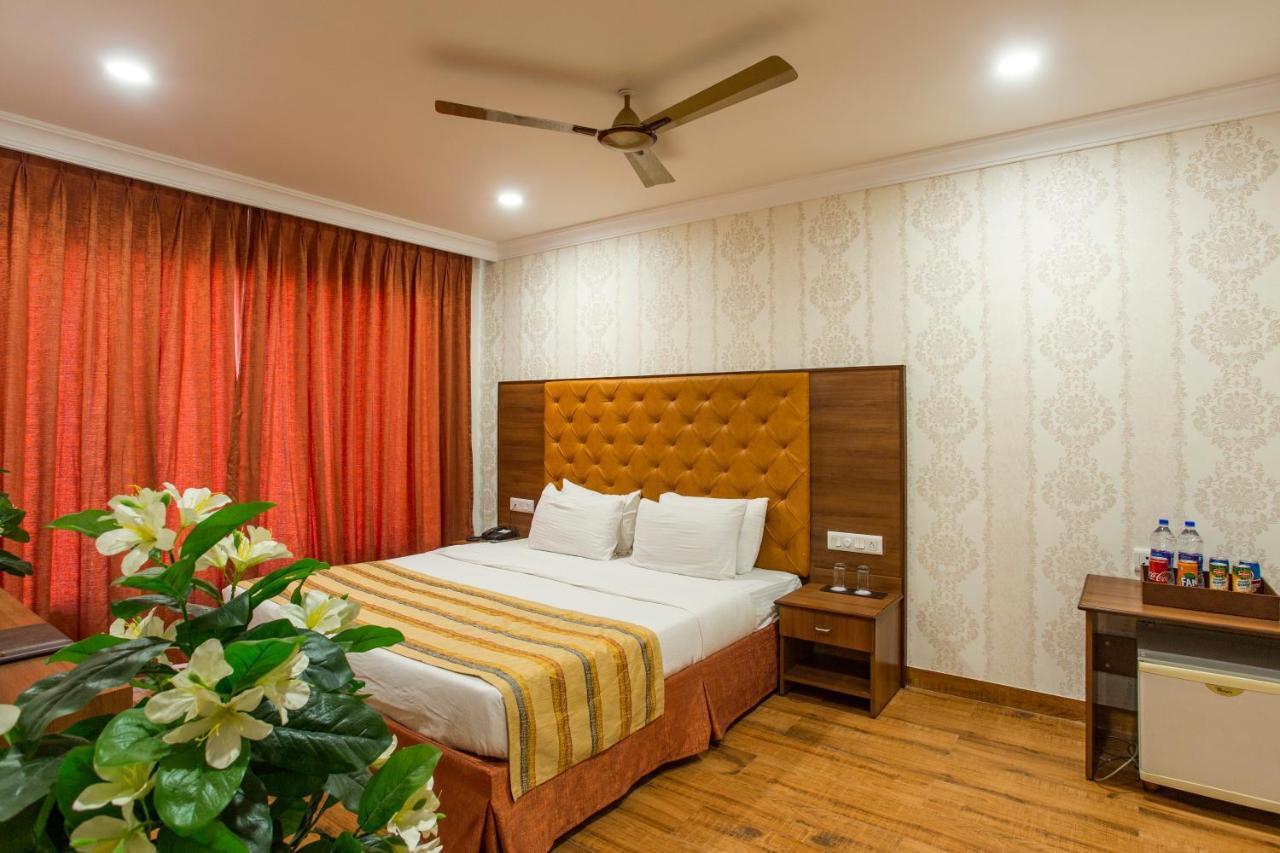 Hotel The Grand Regency Rajkot Exterior foto