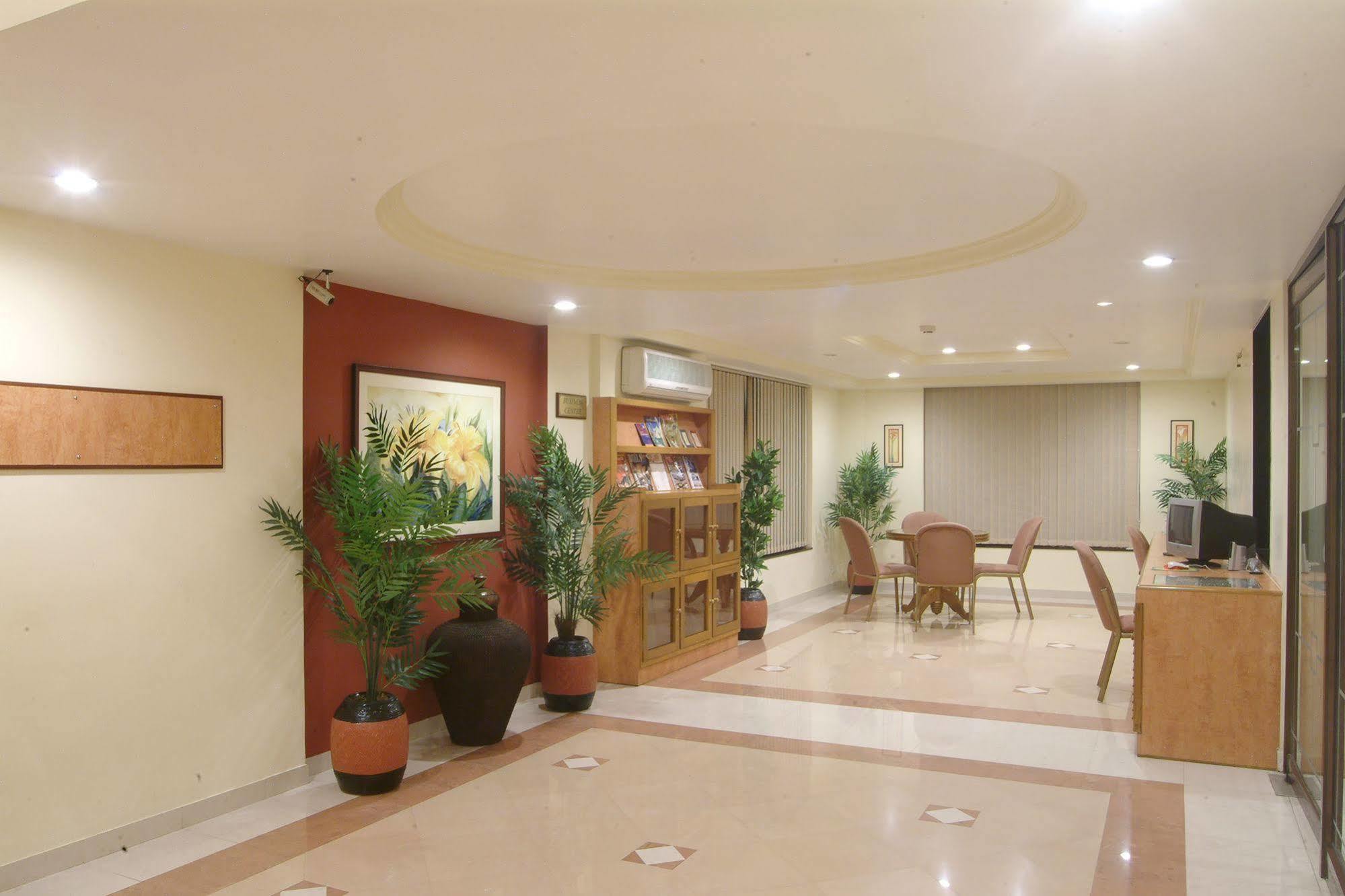 Hotel The Grand Regency Rajkot Exterior foto