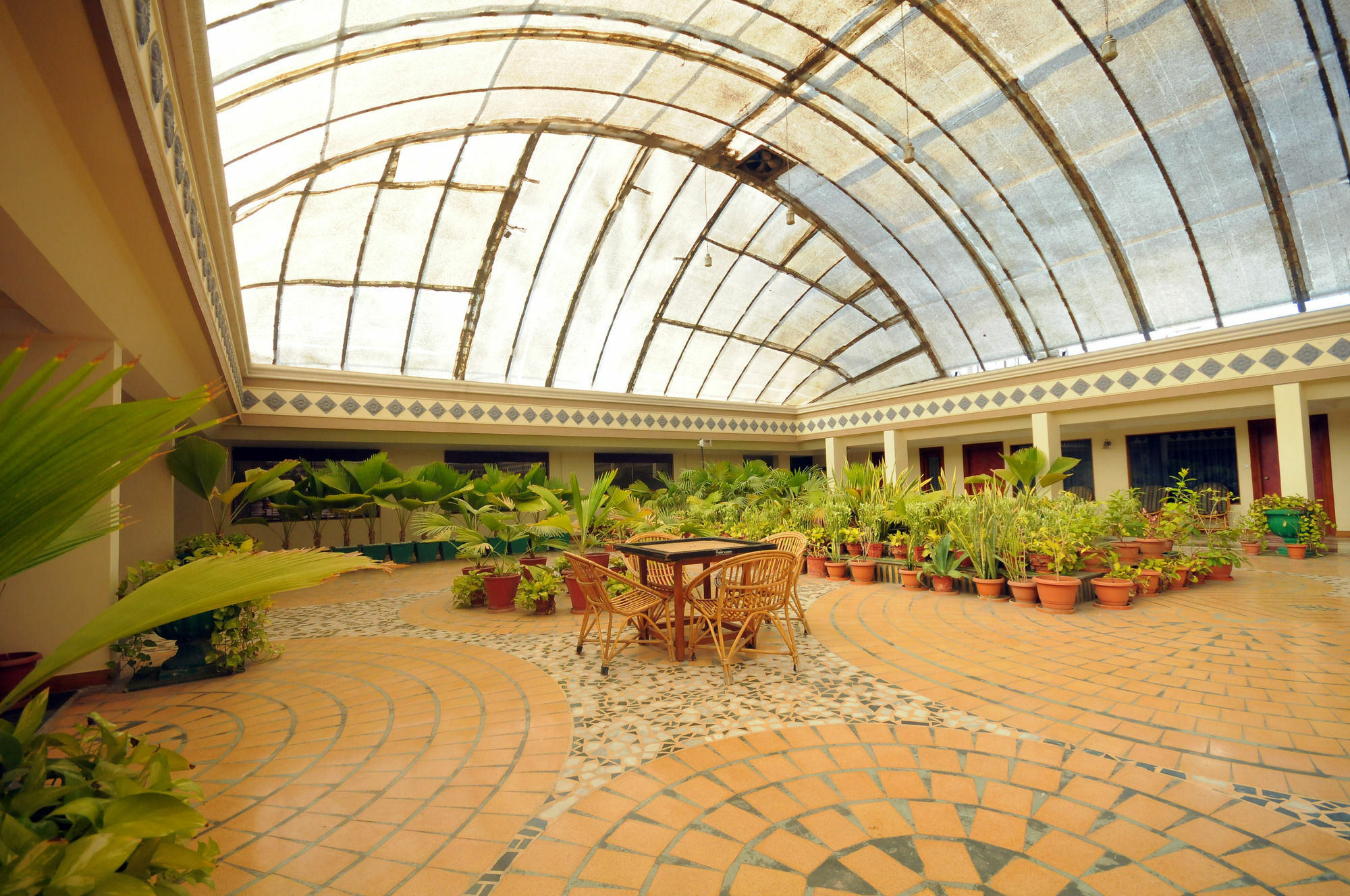 Hotel The Grand Regency Rajkot Exterior foto